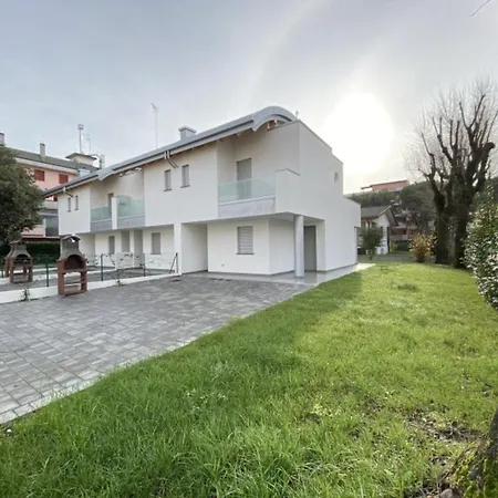 Sunny With Private Garden Near The * Bibione
